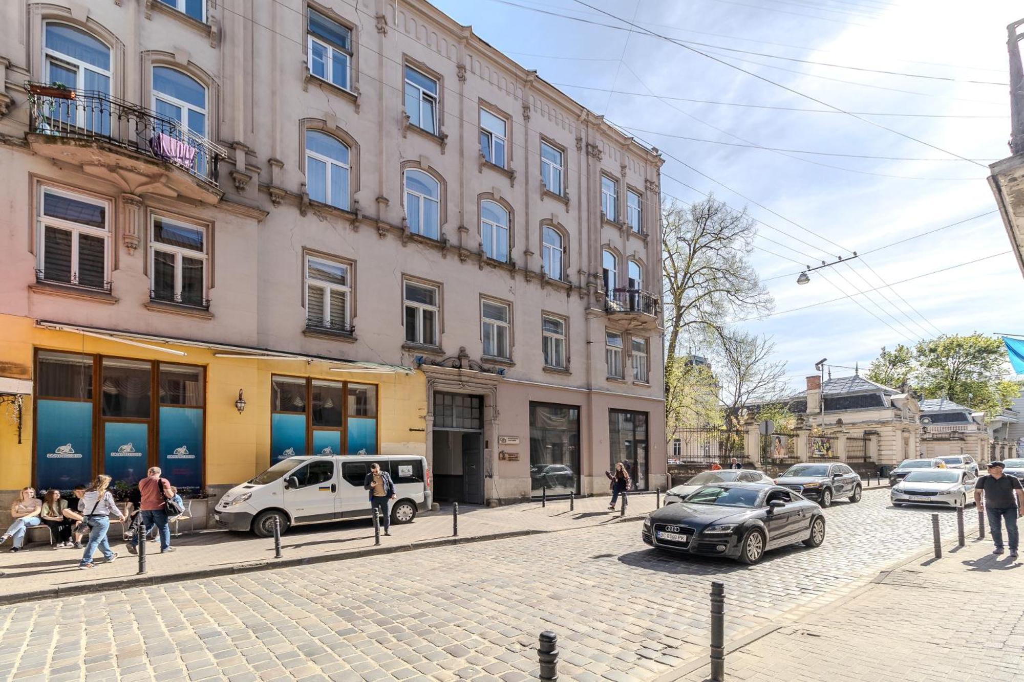 на коперника Lviv